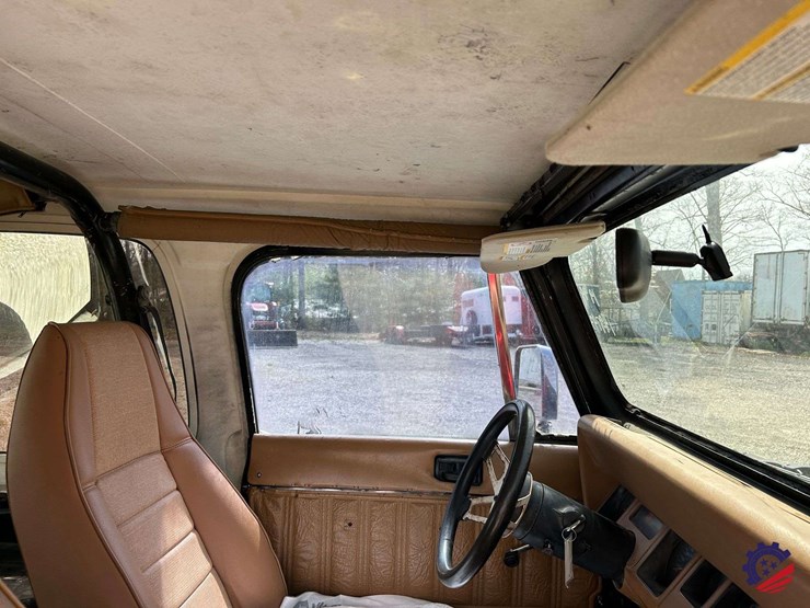 1994-jeep-wrangler-image-93