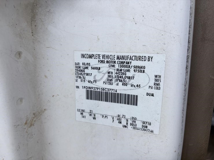 2005-ford-f350-image-17