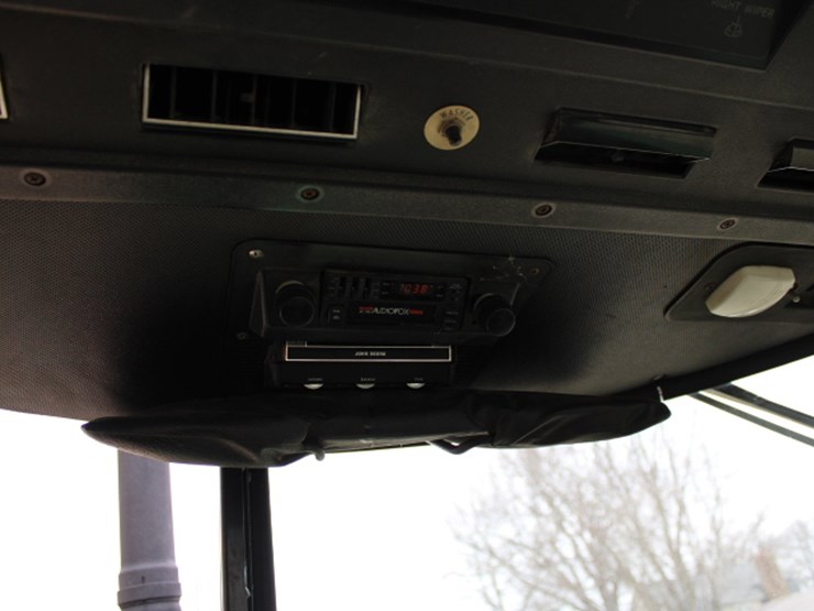 john-deere-4040-image-12