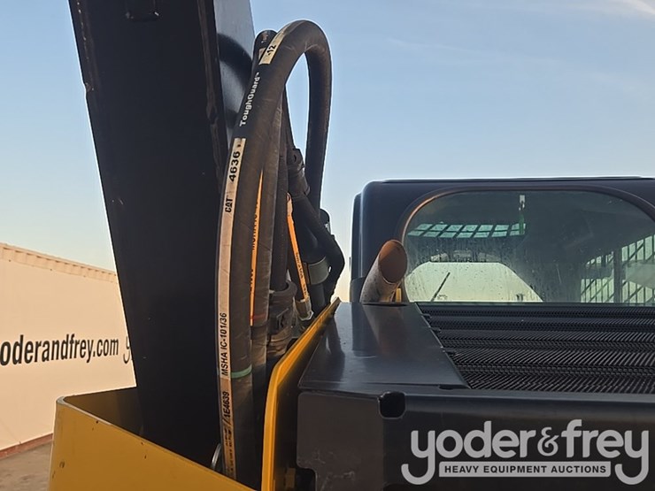 2022-caterpillar-289d3-image-39