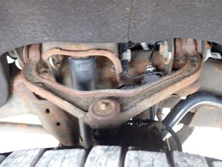 2022-chevrolet-2500hd-image-59