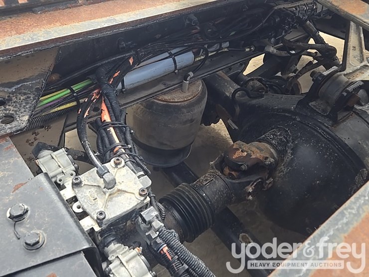 2014-kenworth-t800-image-56