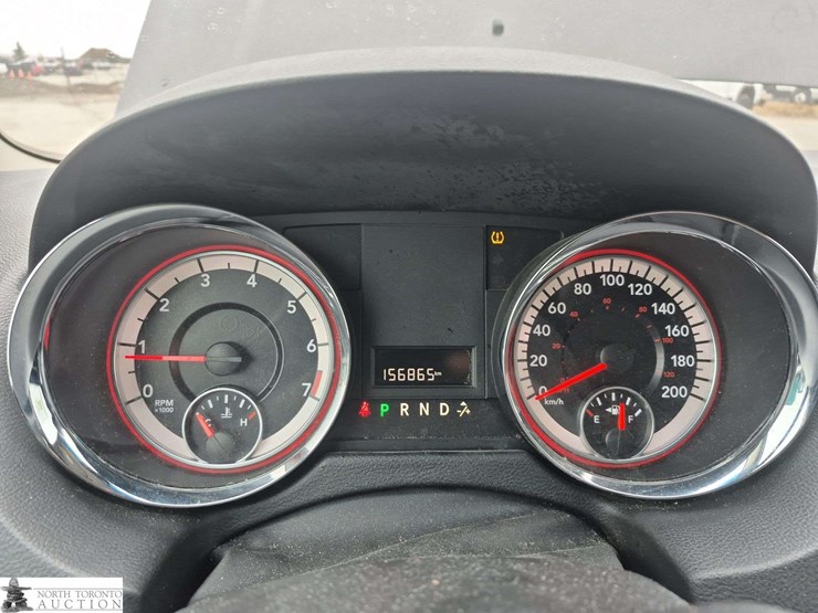 2017-dodge-grand-caravan-sxt-image-12