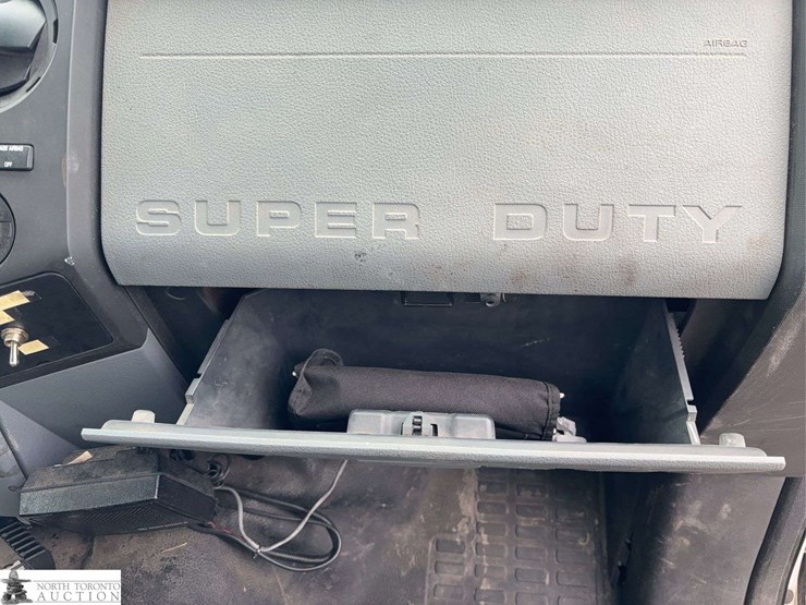 2012-ford-f550-image-43