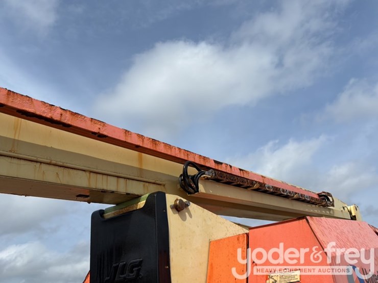 2014-jlg-800aj-image-21
