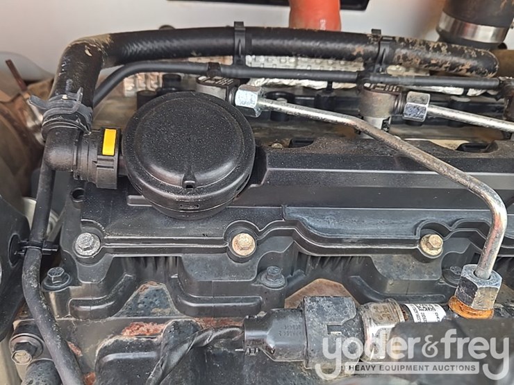 2021-bobcat-t740-image-73