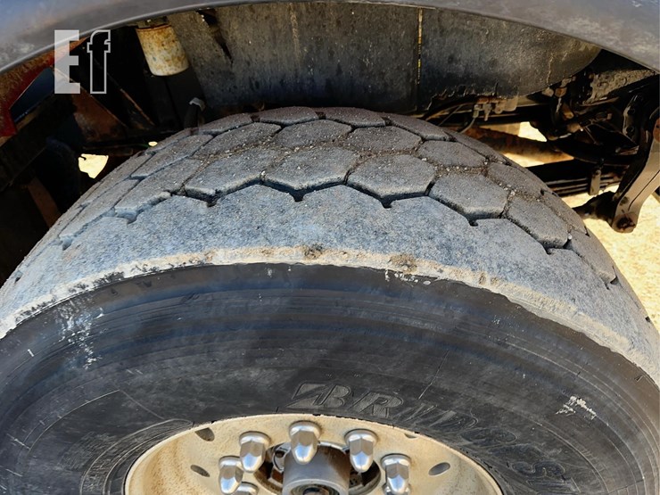 2002-kenworth-t800-image-23