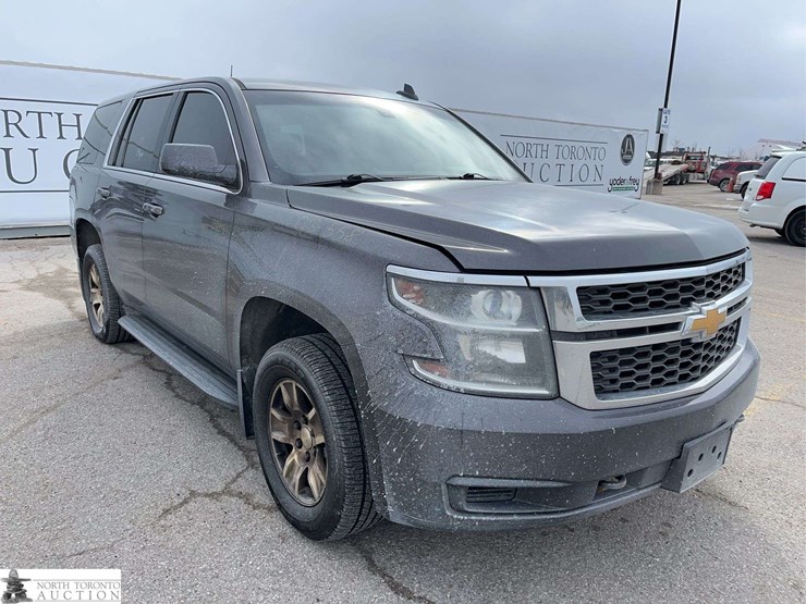 2017-chevrolet-tahoe-image-3