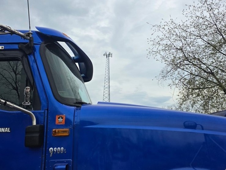 2006-international-9900-image-39