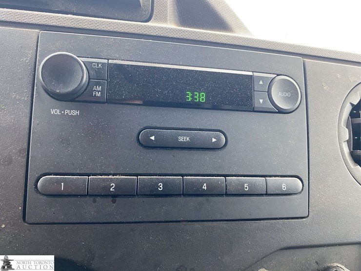 2009-ford-cargo-image-15