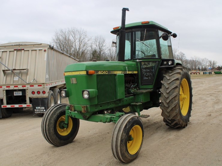john-deere-4040-image-2