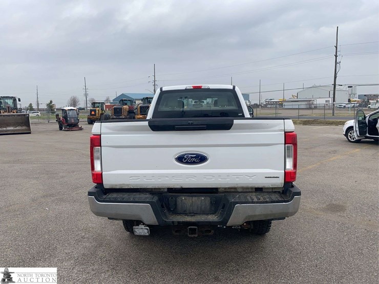 2019-ford-f350-image-5