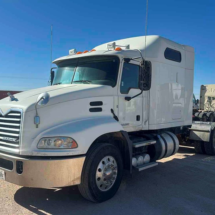 2018 MACK CXU (PINNACLE)