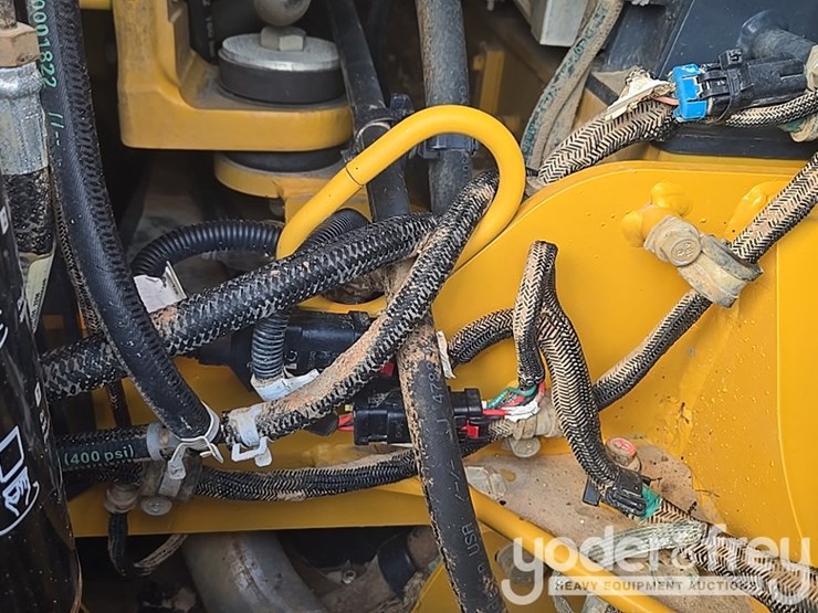 2022-deere-260e-image-103