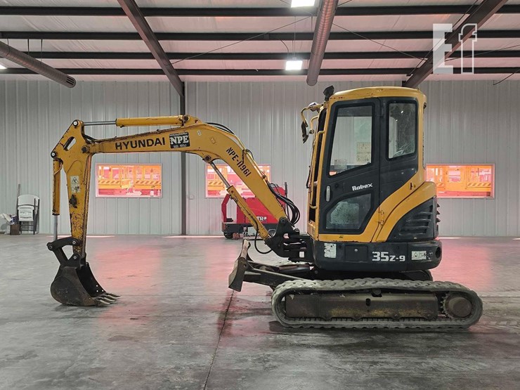 2013-hyundai-robex-35z-9-image-5