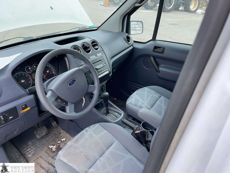 2012-ford-transit-connect-image-11