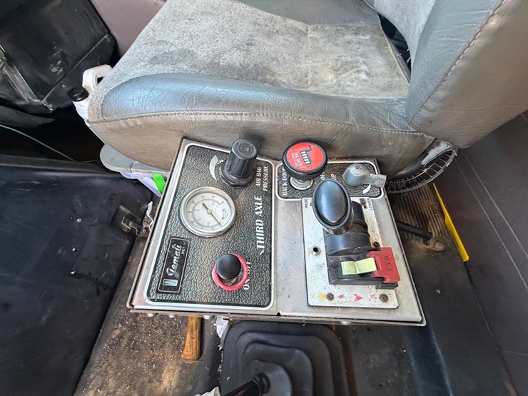 #31925-•-1999-international-tri-axle-dump-truck-image-20