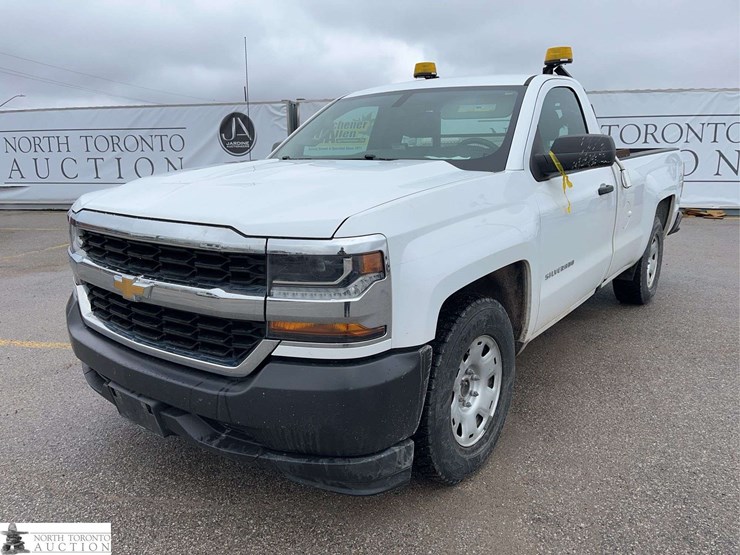 2018-chevrolet-silverado-1500-image-1