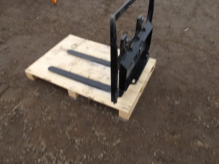 #7390-•-30"-mini-skid-steer-forks-image-3