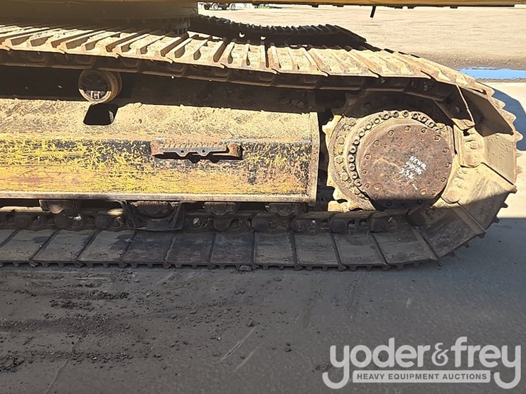 2019-caterpillar-336-image-12