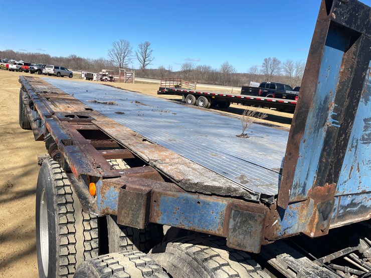 #1030-•-1973-28'-pike-semi-trailer-(has-wi-title)-image-27