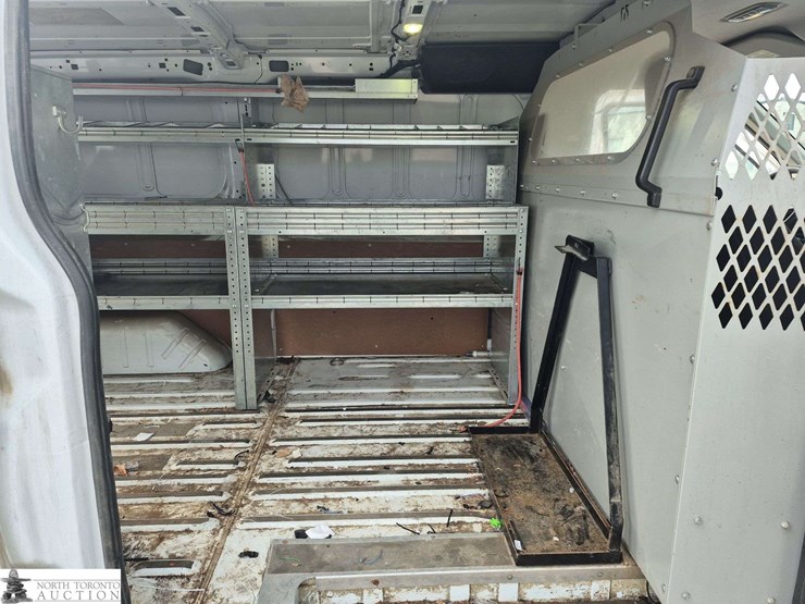 2017-ford-transit-image-30