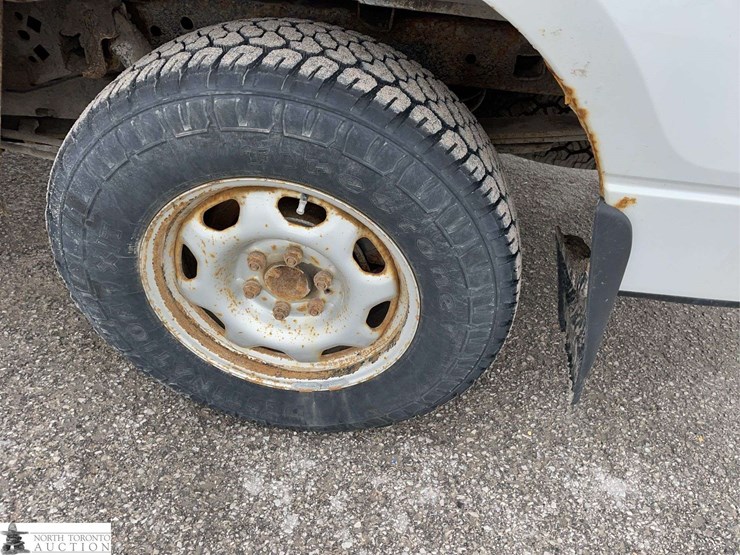 2014-ford-f150-image-25