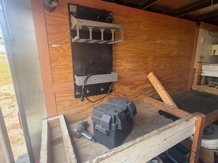 #31726-•-2015-homesteader-patriot-7’-x-16’-tandem-axle-encl-image-20