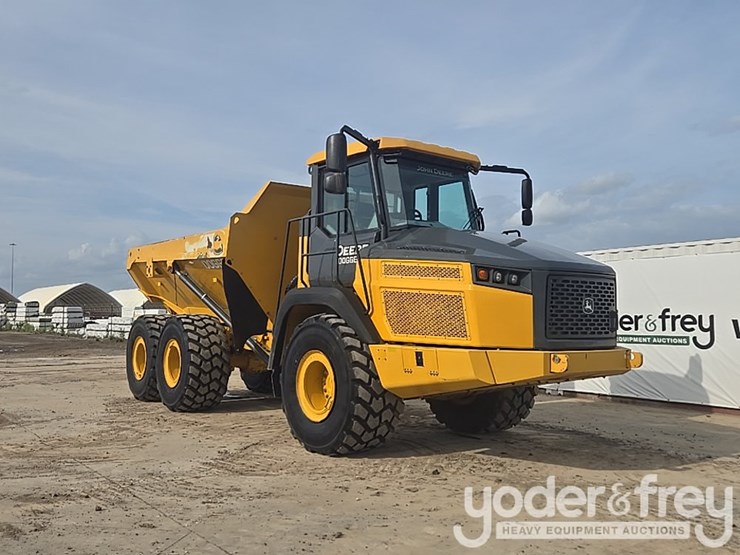 2022-deere-260e-image-7