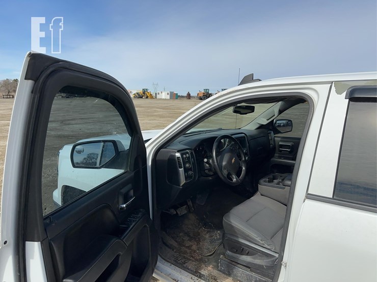 2015-chevrolet-silverado-1500-image-8