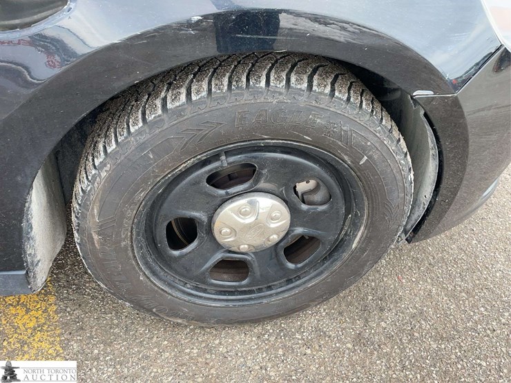 2017-ford-taurus-image-19