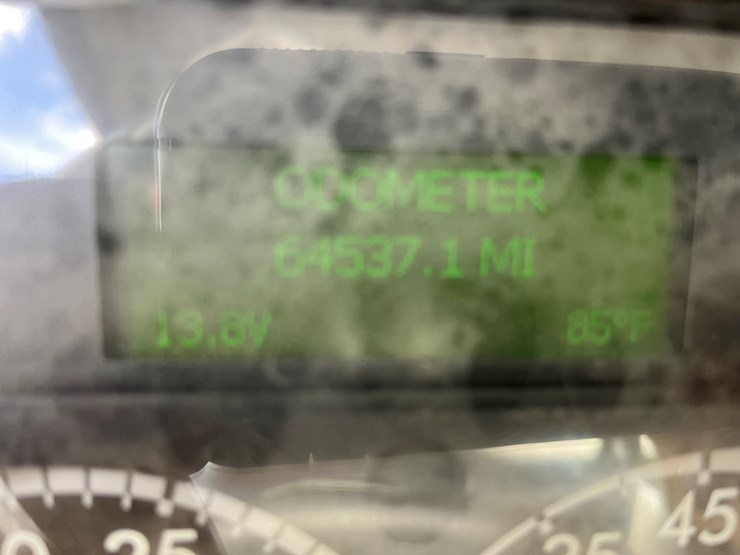 2020-freightliner-m2-106-image-21