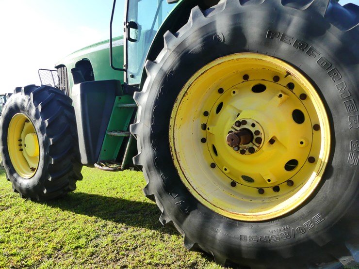 2011-john-deere-7330-image-8