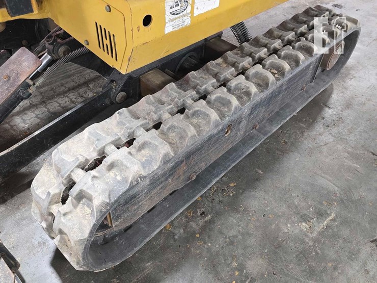 2008-caterpillar-301.8c-image-32