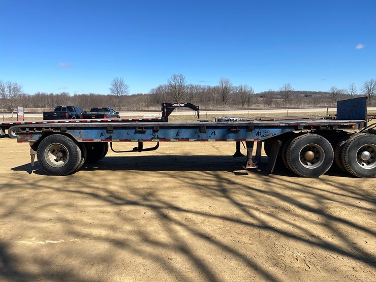 #1030-•-1973-28'-pike-semi-trailer-(has-wi-title)-image-5