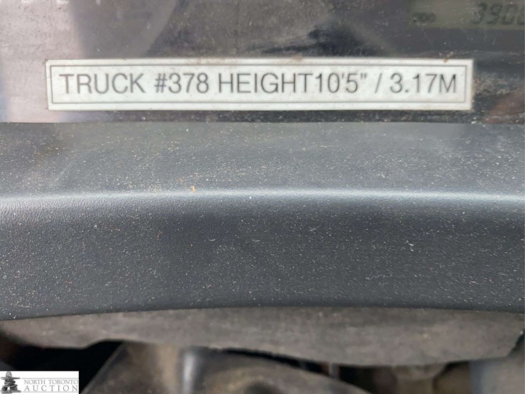 2010-isuzu-nqr-image-20