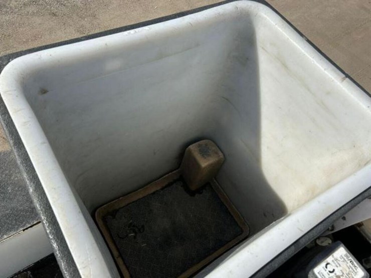 1997-ford-f800-image-74