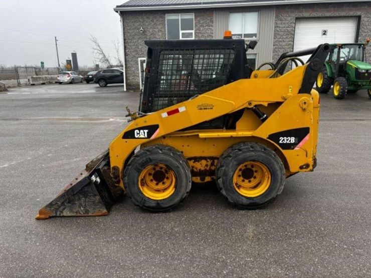 2009-caterpillar-232b2-image-7