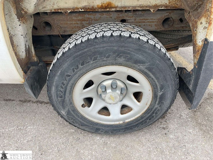 2016-chevrolet-silverado-1500-image-21