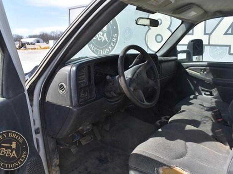 2007-chevrolet-3500-image-25