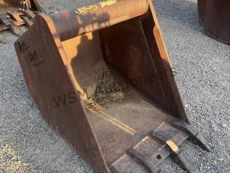 24in-wain-roy-excavator-bucket-image-4