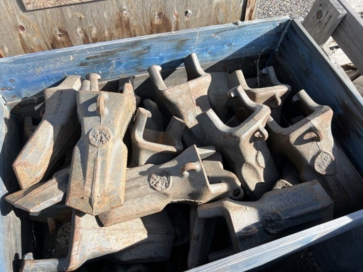 volvo-dig-bucket-teeth-image-7