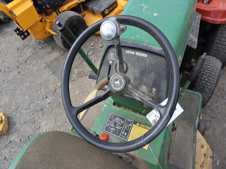 john-deere-212-image-15