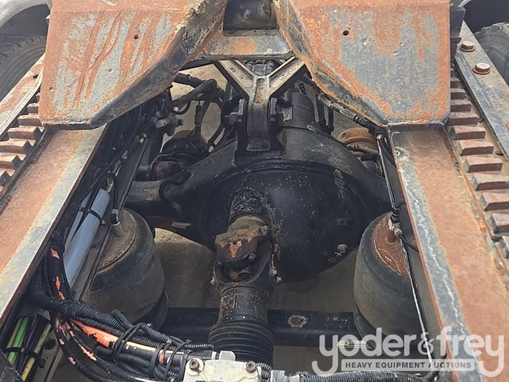 2014-kenworth-t800-image-53