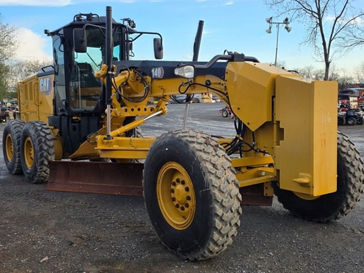 2020-caterpillar-140-image-2