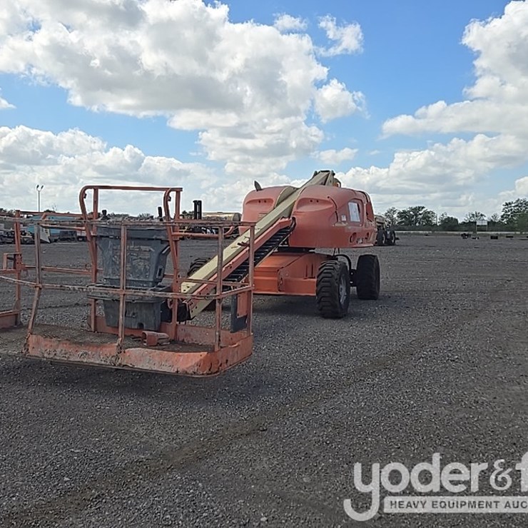 2008 JLG 400S