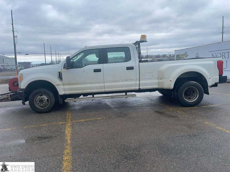 2017-ford-f350-image-8