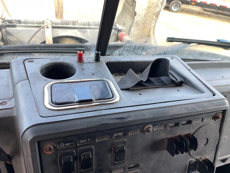 #400-•-1997-mac-ch600-semi-(has-wi-title)-image-92