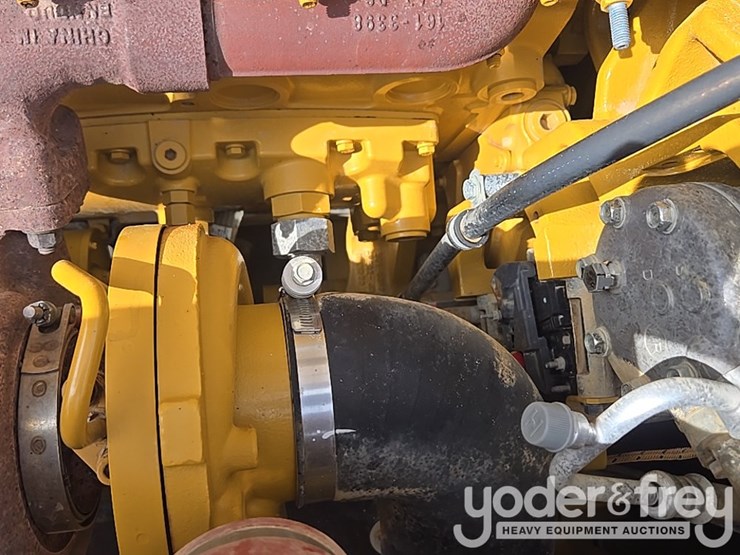 2019-caterpillar-336-image-114