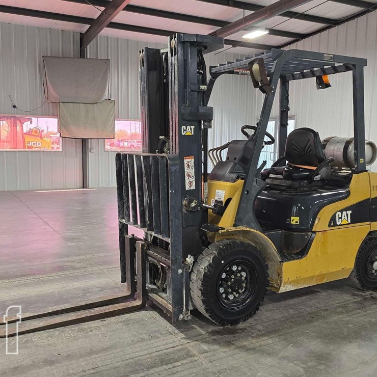 2019 CATERPILLAR GP25N